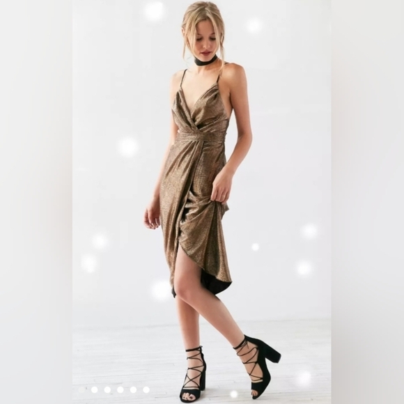 Urban Outfitters Dresses & Skirts - Urban Outfitters Ecote Solid Gold Metallic Tulle Mini Dress, VGUC, Size 2
